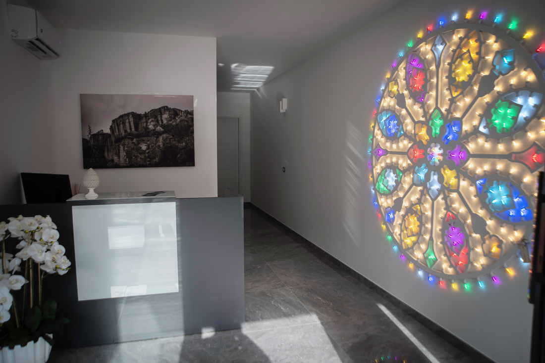 La reception di Le Tagghjate con una luminaria pugliese